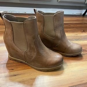 Women’s boots